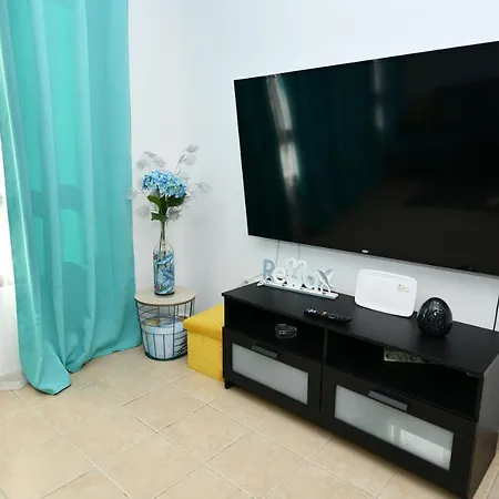 Yuliana Apartment